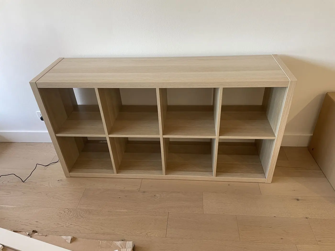 Étagère à cubes en bois clair