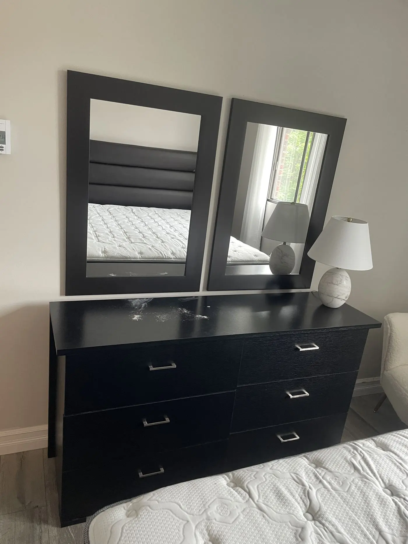 Commode ou coiffeuse montée par Pierre (6/14)