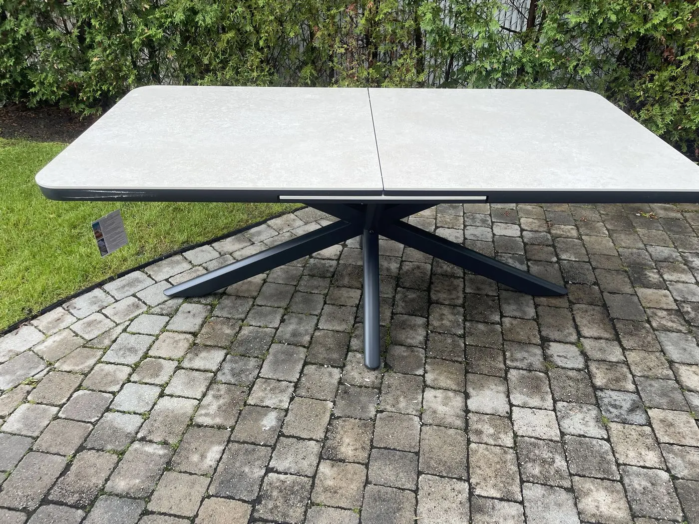 Mobilier extérieur monté par Pierre (1/8)